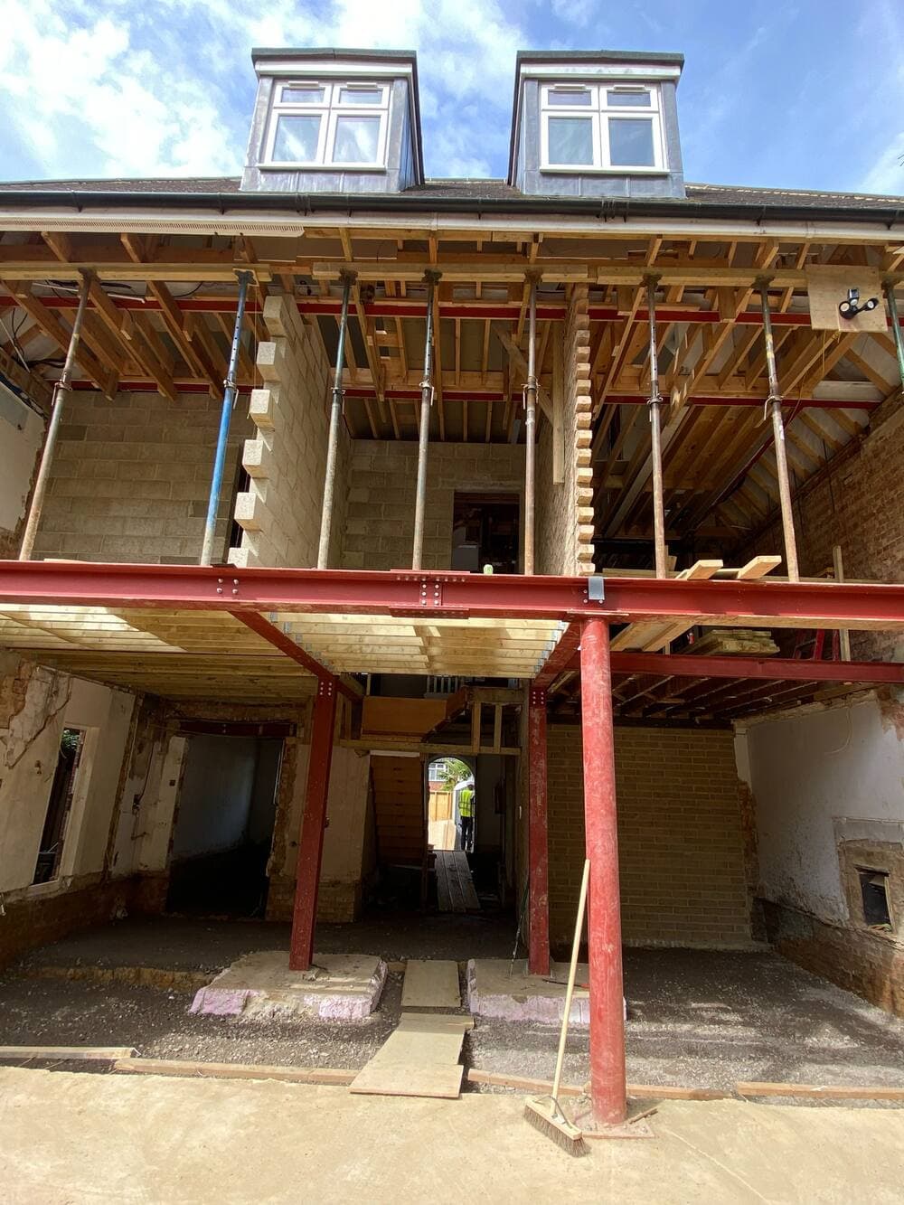 Structural propping during construction